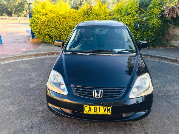 Used Honda Civic for sale - straight on front view